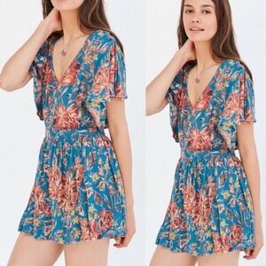Kimchi Blue Ella Floral Romper, Size 2